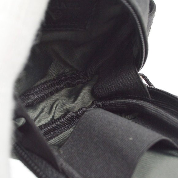 Authenticity Guaranteed Chanel Sports Line Leg Bag Pouch Black Green Nylon - Picture 6 of 10